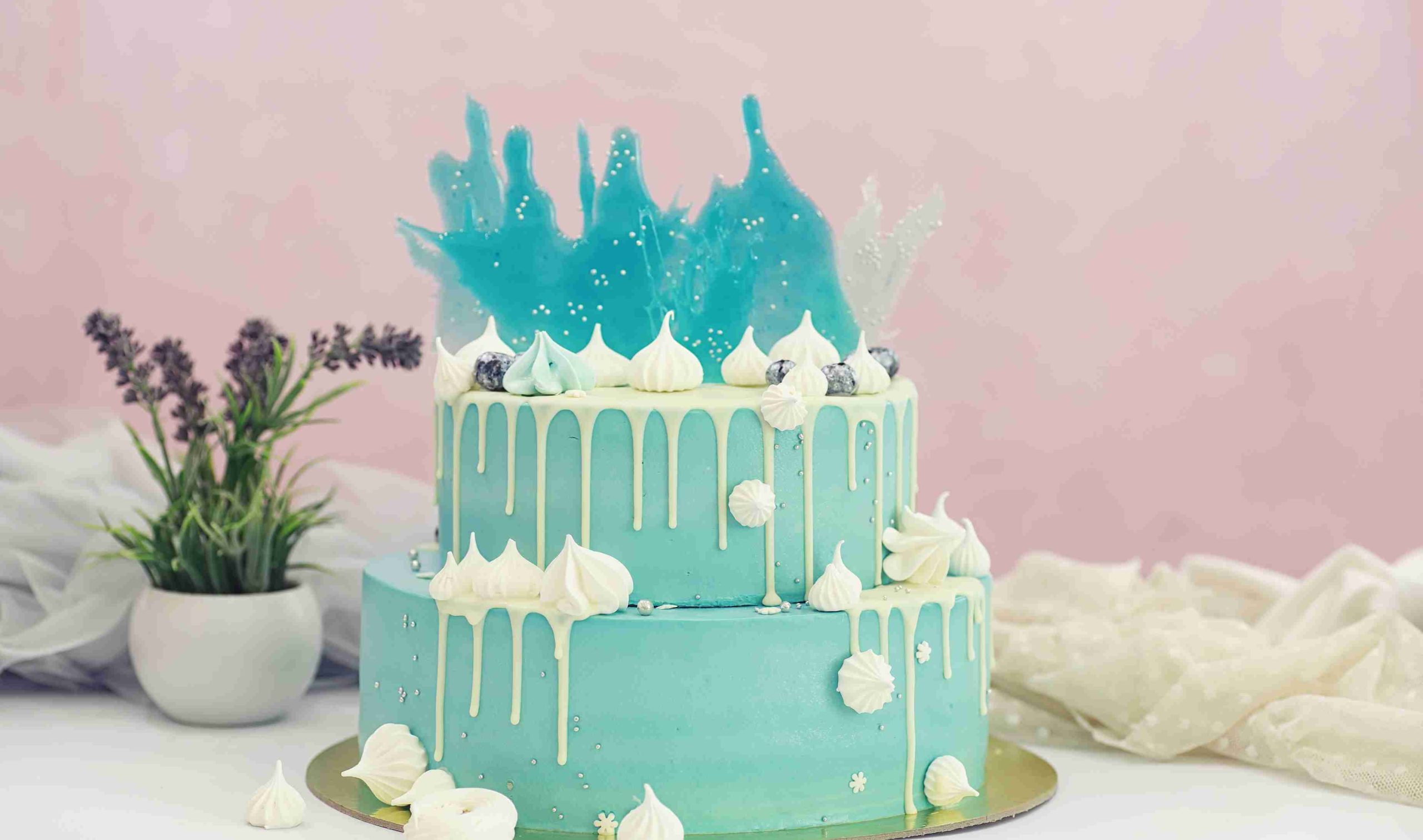 How Custom Cakes In Dubai Enhance Special Occasions